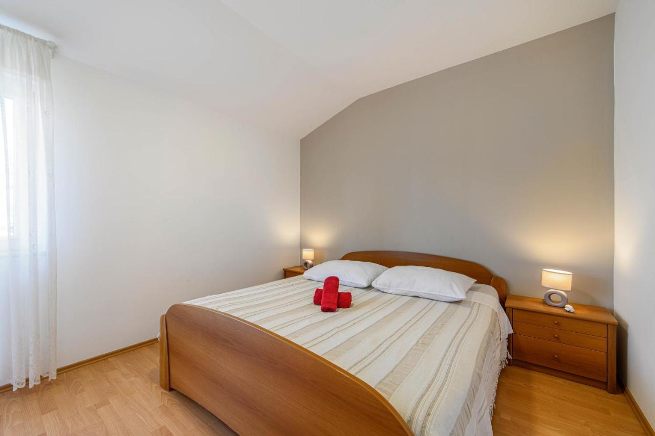 Apartment Maslina Sibenik